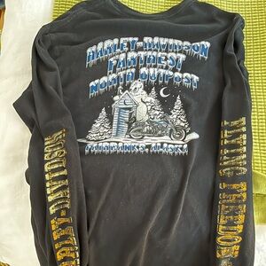 Vintage Harley-Davidson Black and Blue Graphic Longsleeve.